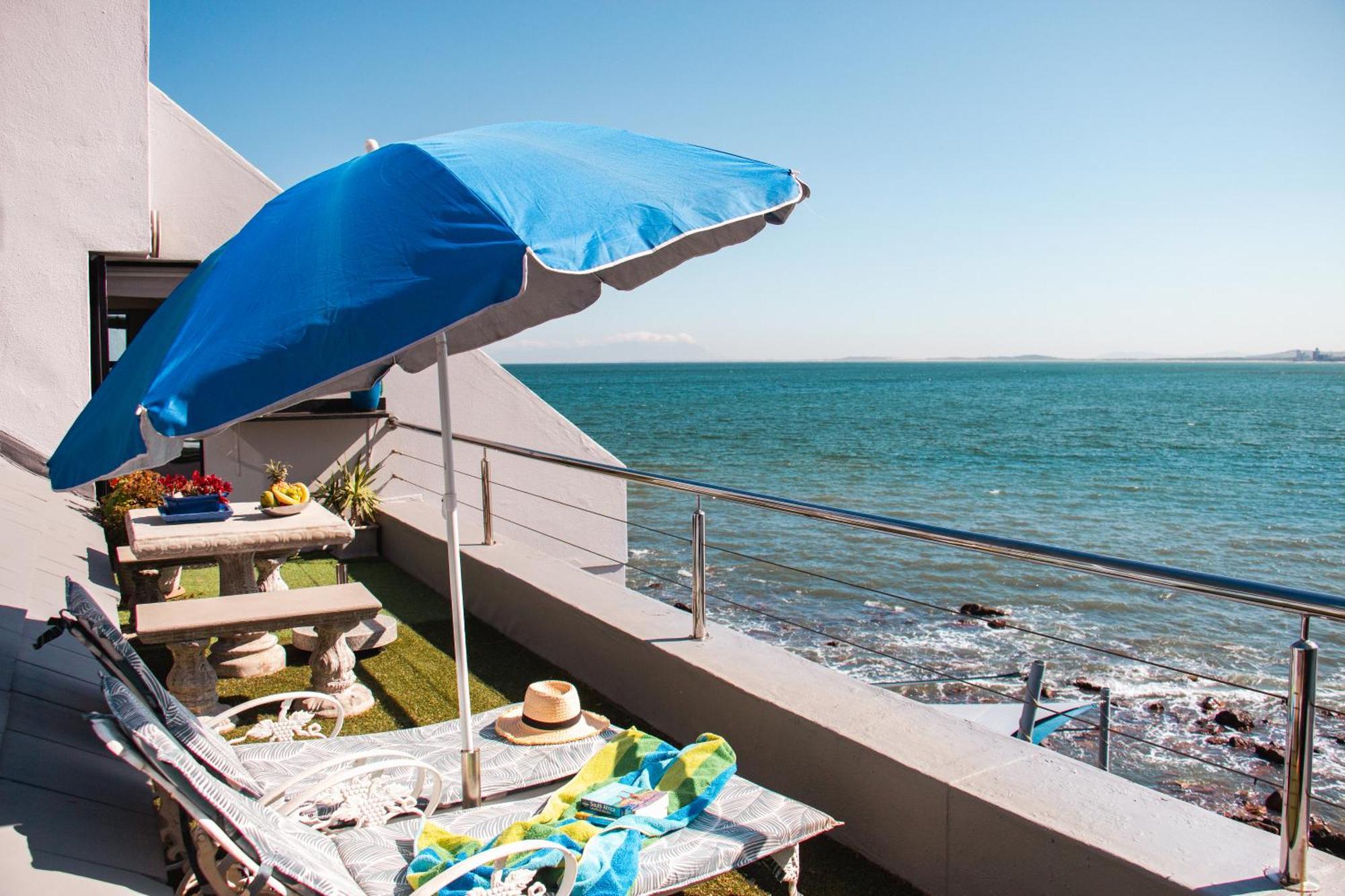 185 On Beach Boutique Suites Gordonʼs Bay Zewnętrze zdjęcie