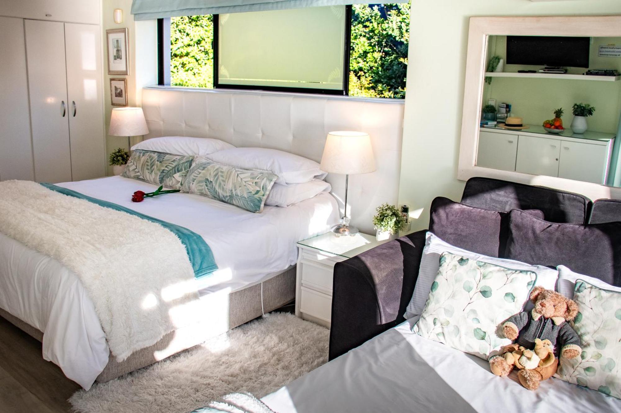 185 On Beach Boutique Suites Gordonʼs Bay Zewnętrze zdjęcie