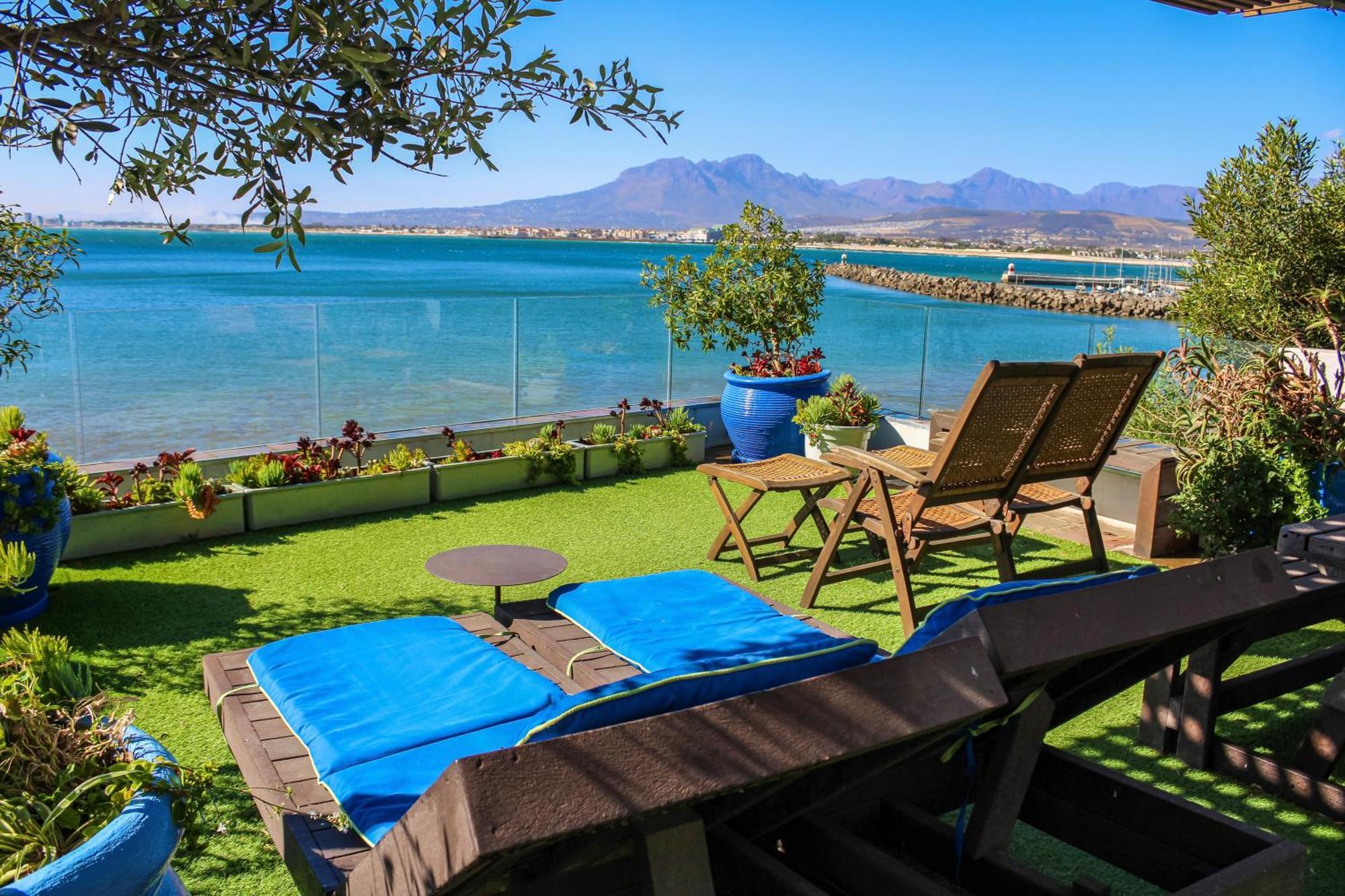 185 On Beach Boutique Suites Gordonʼs Bay Zewnętrze zdjęcie