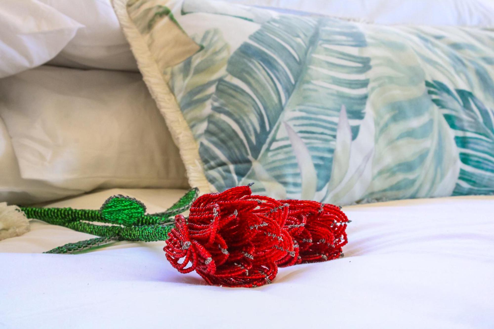 185 On Beach Boutique Suites Gordonʼs Bay Zewnętrze zdjęcie