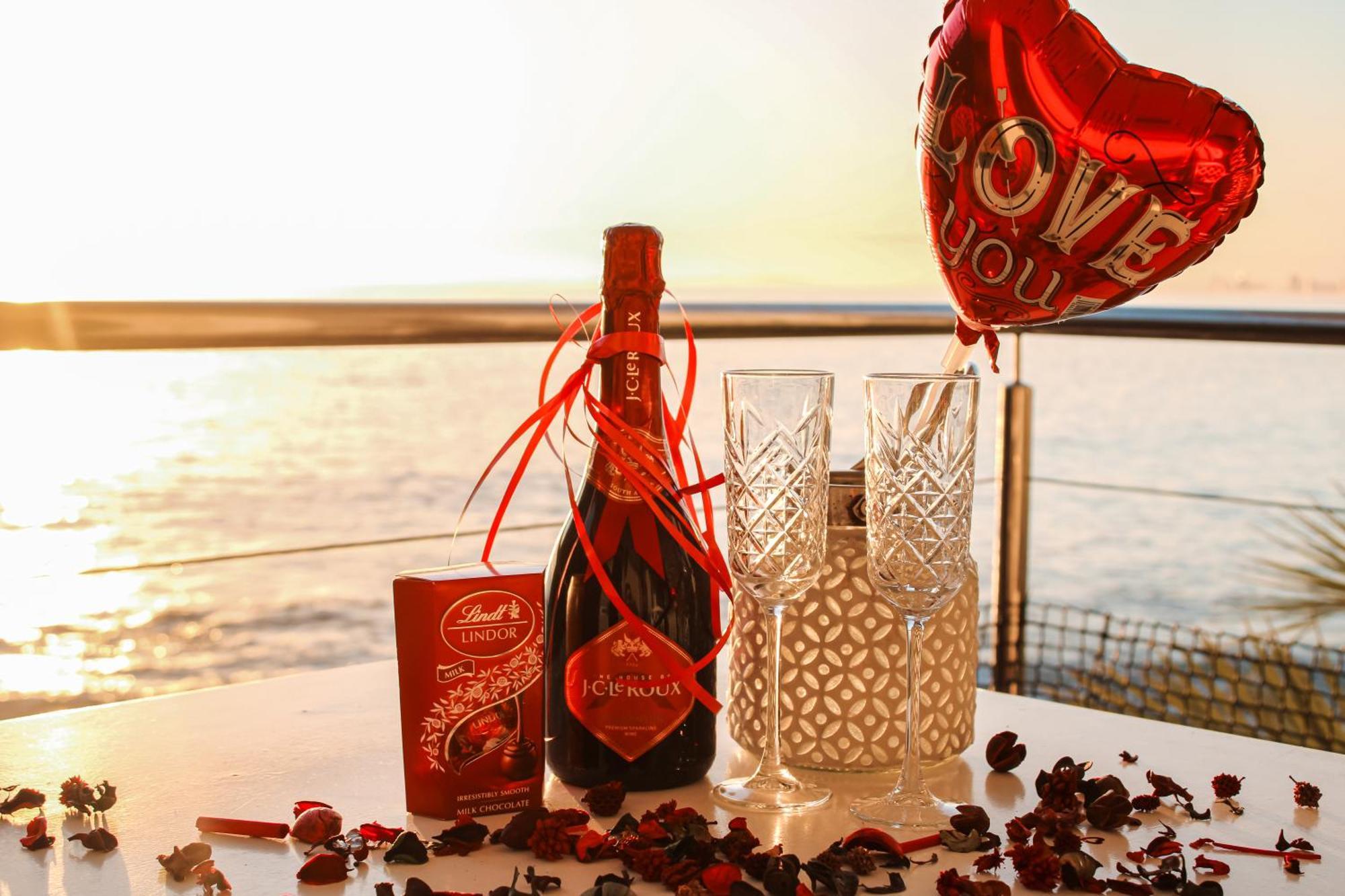 185 On Beach Boutique Suites Gordonʼs Bay Zewnętrze zdjęcie
